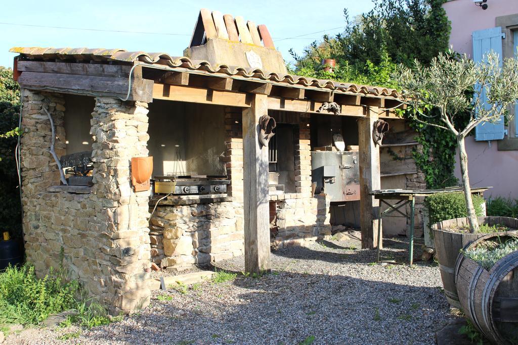 Chateau De Villeneuve - Montolieu Buitenkant foto